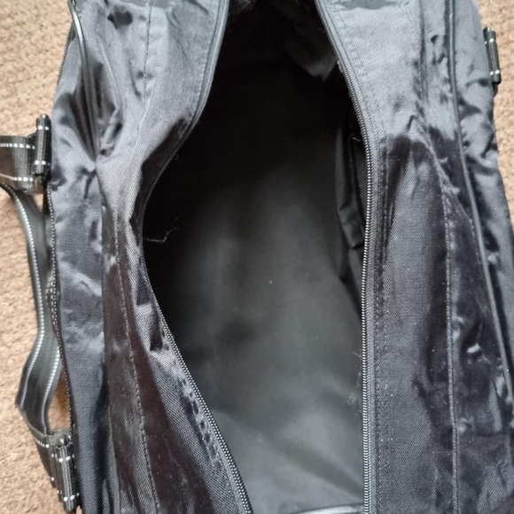 Puma King original 90s black/gold logo/Spellout holdall. - Picture 4 of 4